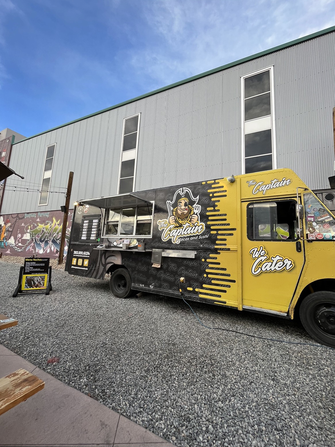 Food Trucks The Captain Sushi and Tacos